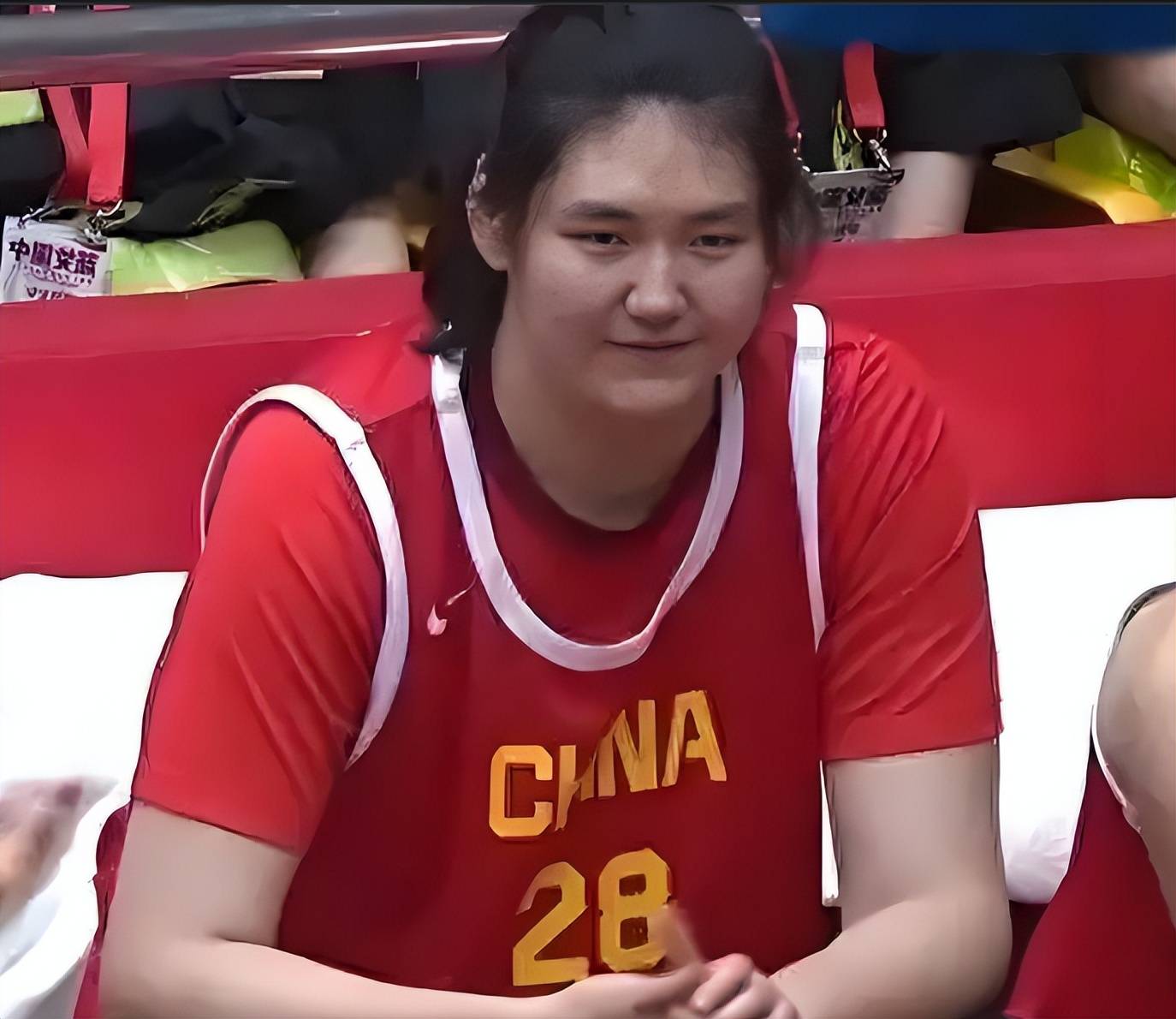 包含张子宇1.0是女篮一把双刃剑！阵容轮换成关键的词条