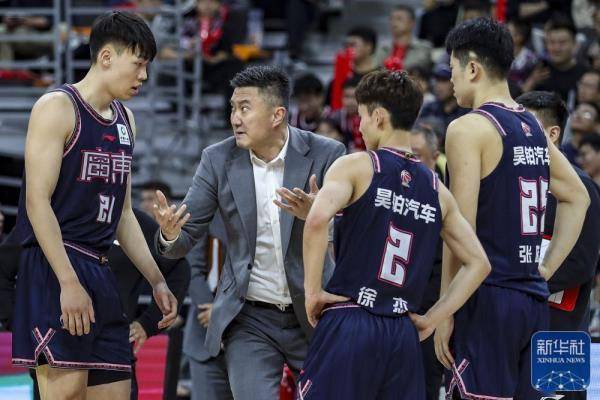 杰伦-莱利加盟江苏肯帝亚在希腊联赛场均24分