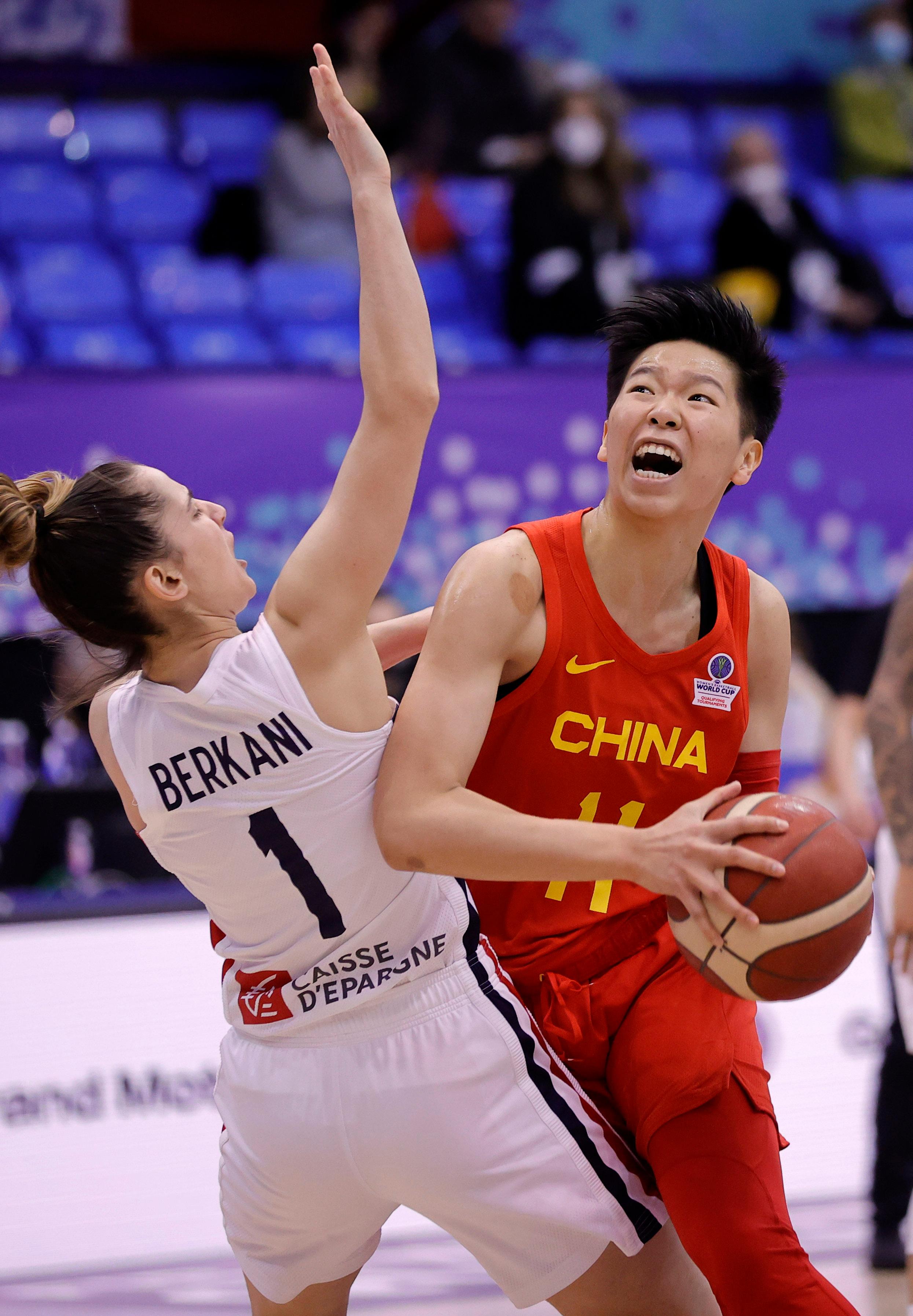 爱体育官网-中国女篮上场三分26%+罚球25中12，本场三分40%+罚球11中11的简单介绍